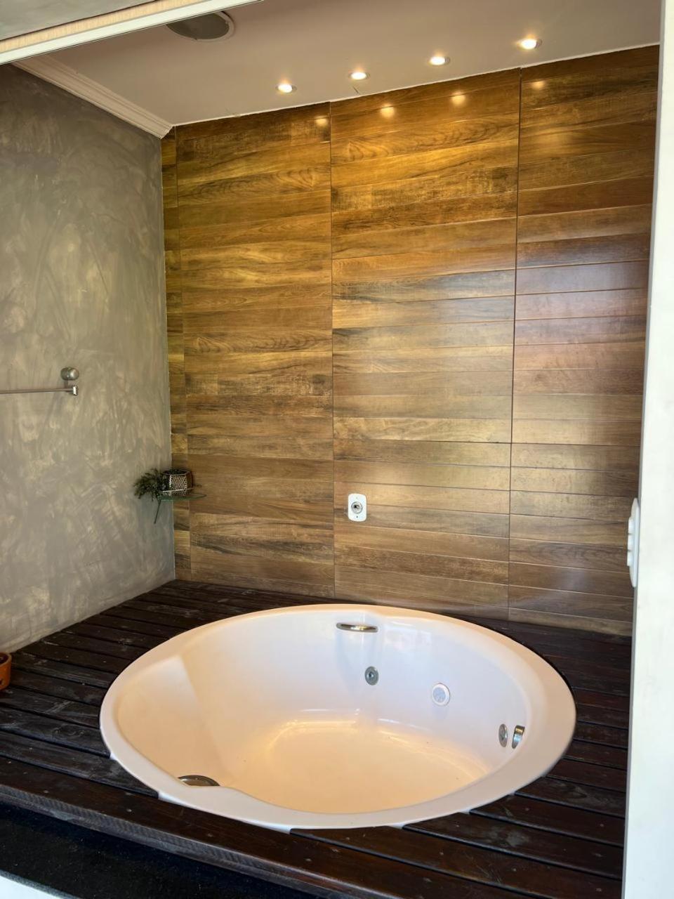 Quarto em Acomodações Particulares Recanto Orquideas *
